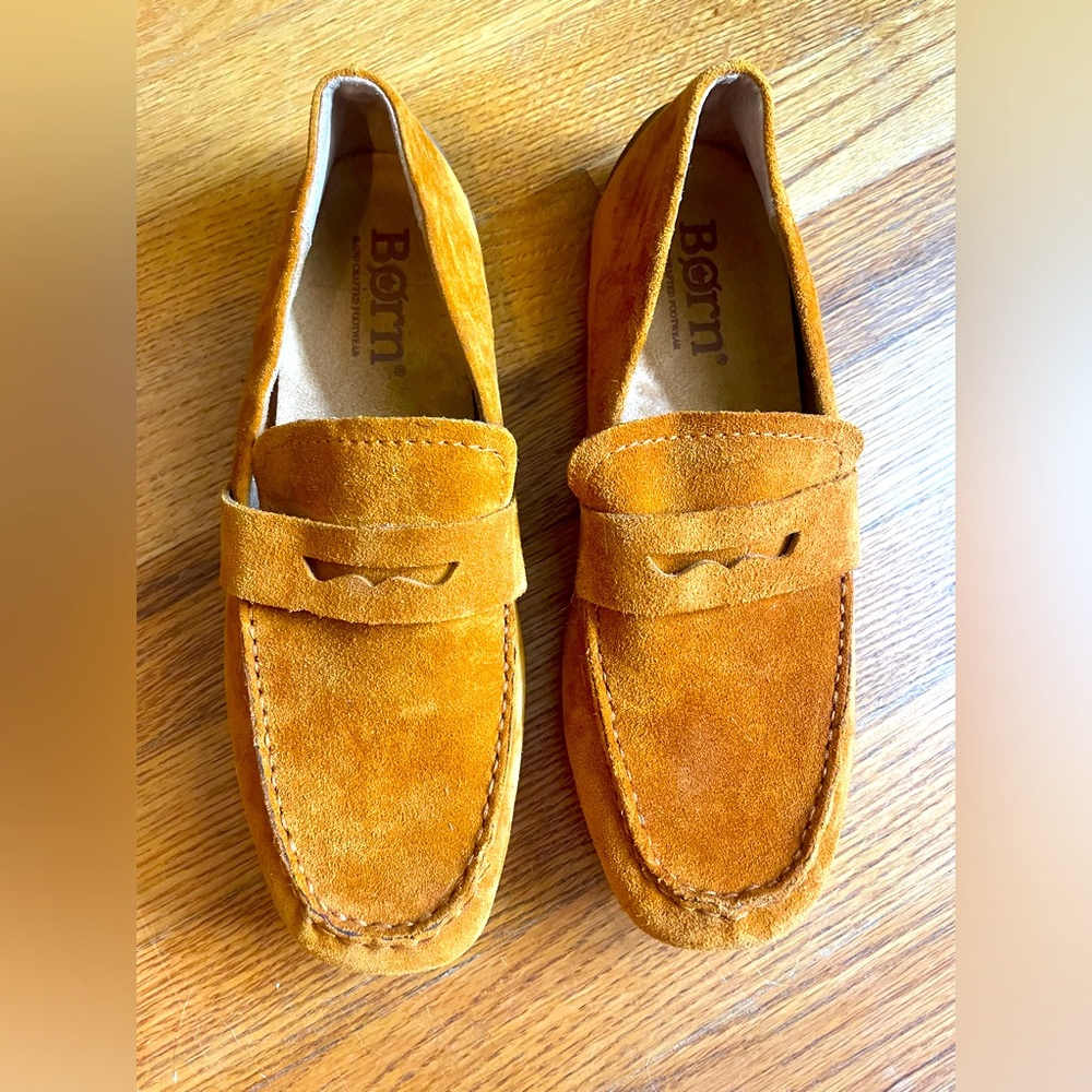BORN Melinda suede Penny Loafer- Moccasins- size 9 -  orange/rust